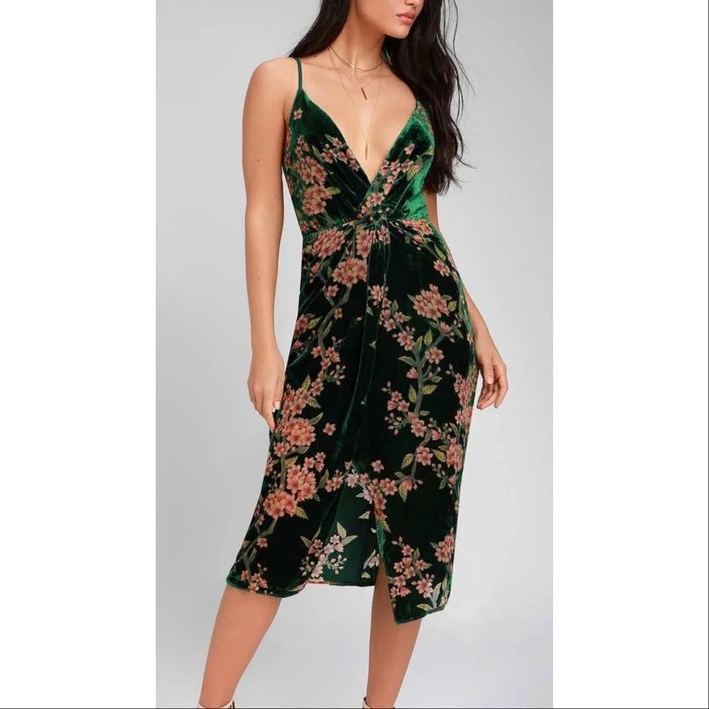 NWOT - J.O.A. Adelais Dark Green Floral Velvet Midi Dress - Lulus